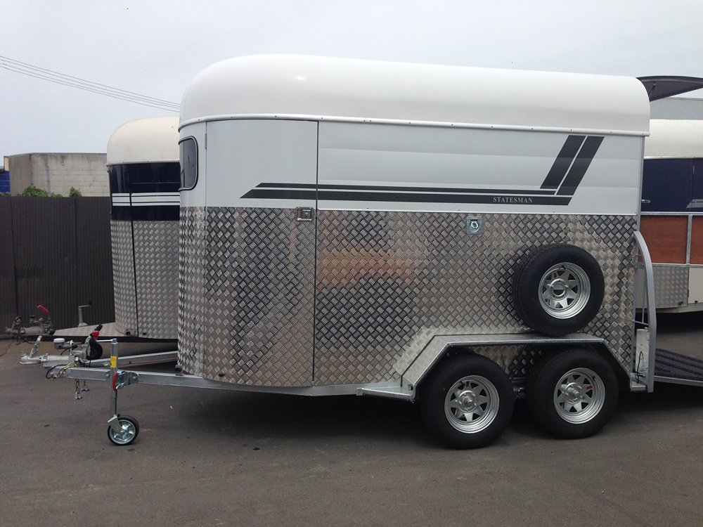 Horse Floats Christchurch, NZ Horse Angle Load Floats Manufactures in